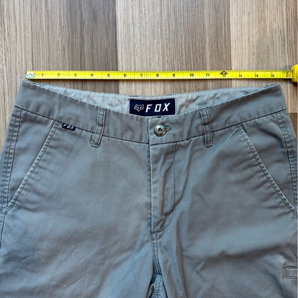 Fox Racing Men’s Grey Chino Side Pocket Shorts size 30 fox 10.5” inseam - Picture 5 of 8